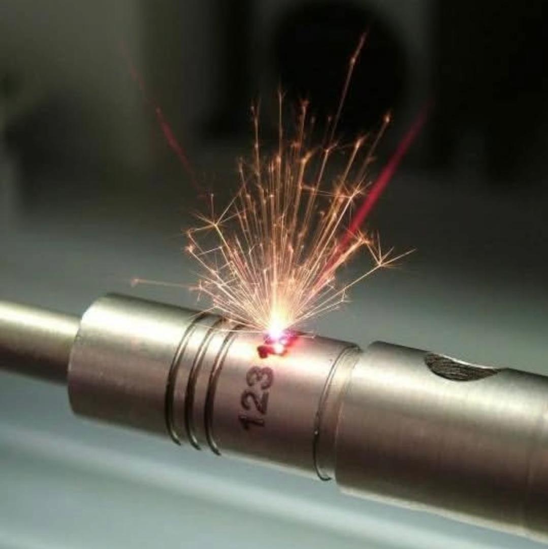 تنوع در خدمات حکاکی اصفهان